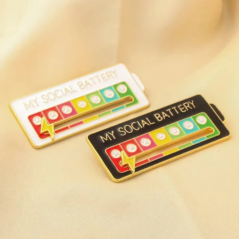 Mood Conversion Energy Brooch for Women Men My Social Battery Badge Expression Pins Brooches on Clothes